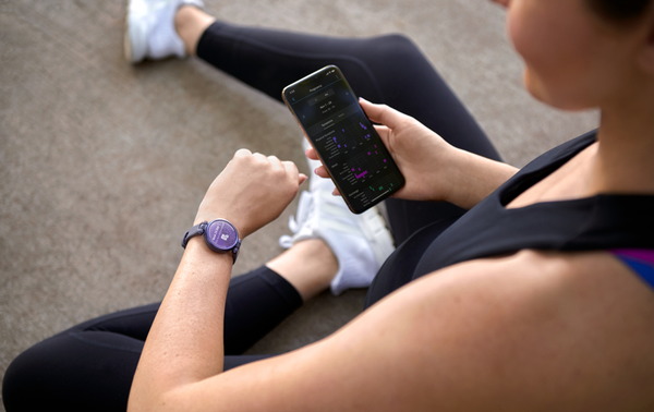 走る時携帯見てる