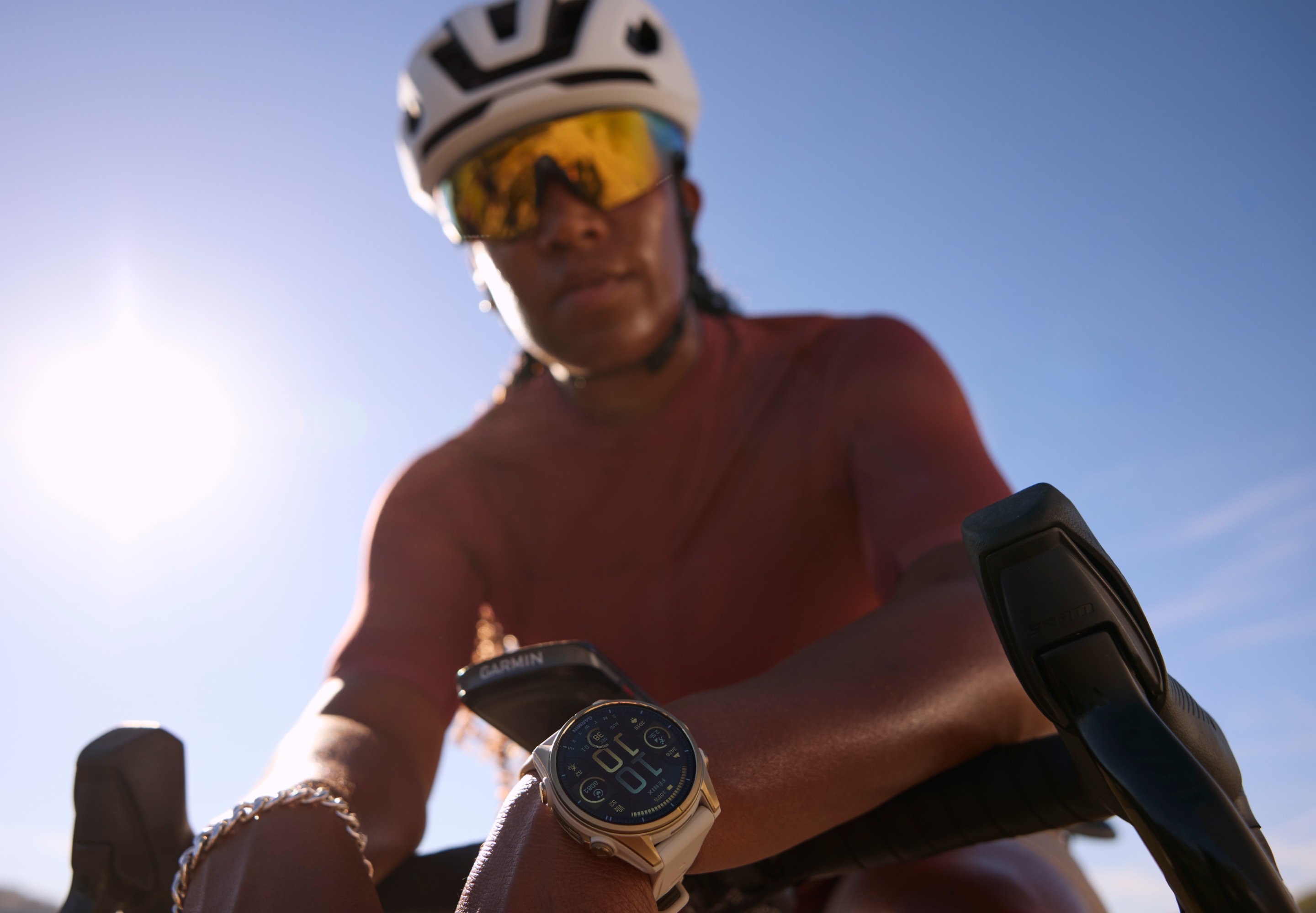 Oakley Meta Vanguard AI グラス | Garmin 日本